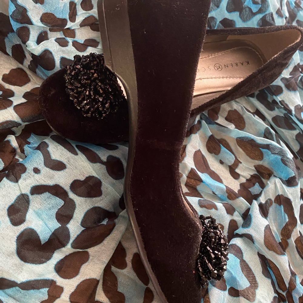 Cute dress shoe! Karen Scott size 5 1/2 black. New in the box, never worn.